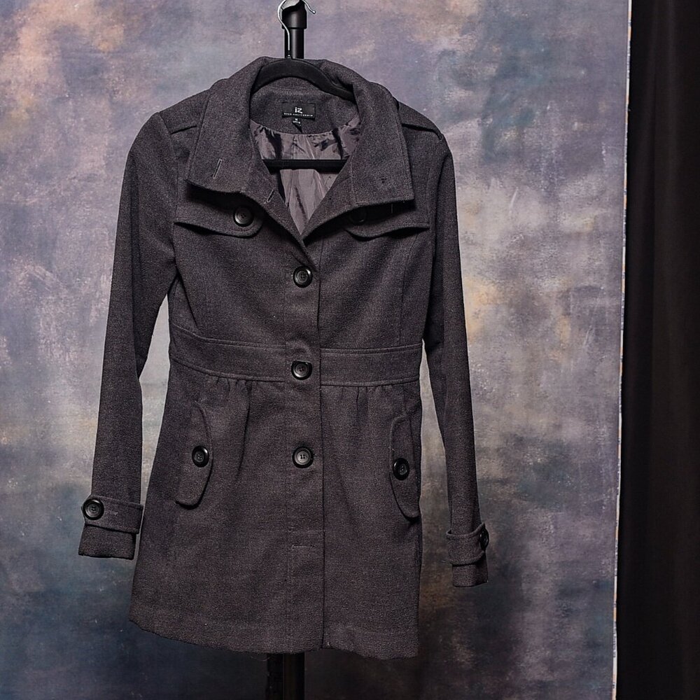 iz Byer California, Size M, Medium Gray